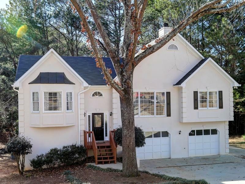 Property Photo:  1347 Summit Lane NW   30102 