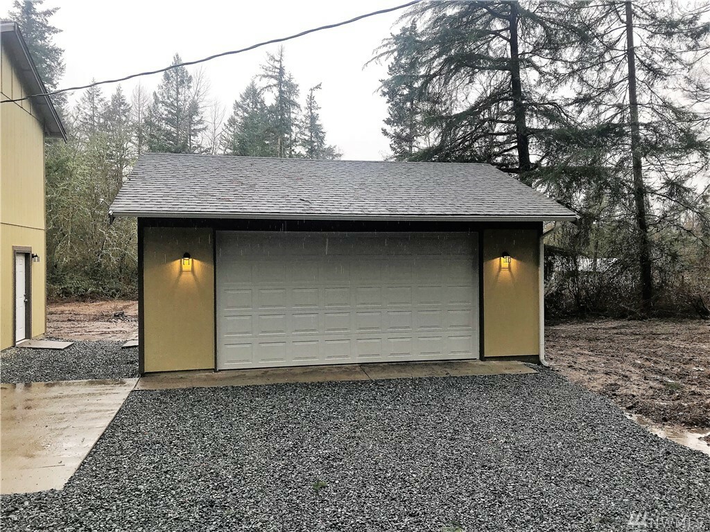 Property Photo:  30616 12th Av Ct E  WA 98580 