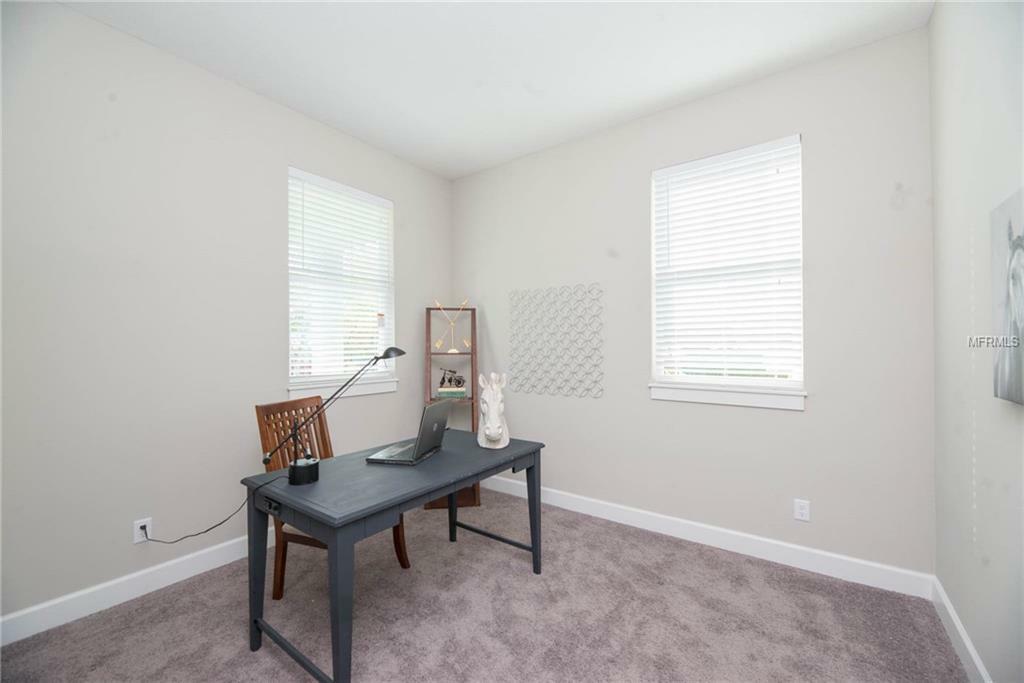 Property Photo: 224 Jefferson Circle NE FL 33702