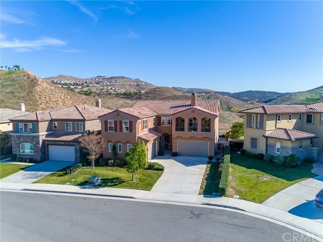 Property Photo: 16696 S Peak Court CA 92503