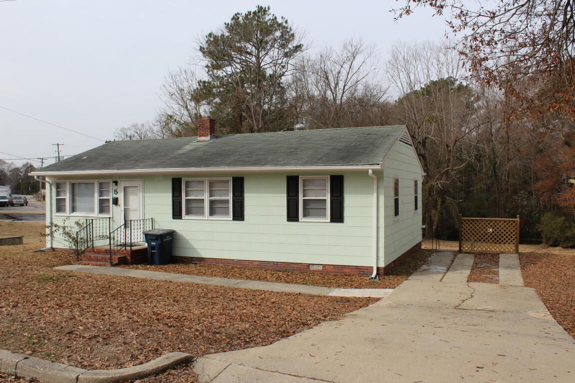 Property Photo:  5 Dewitt Street  NC 28540 