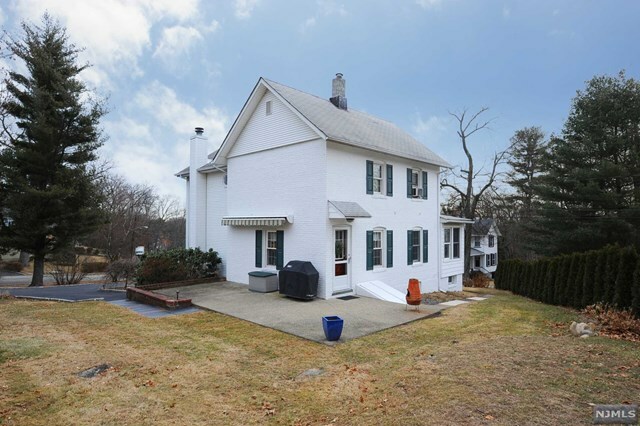 Property Photo:  325 Erie Avenue  NJ 07432 