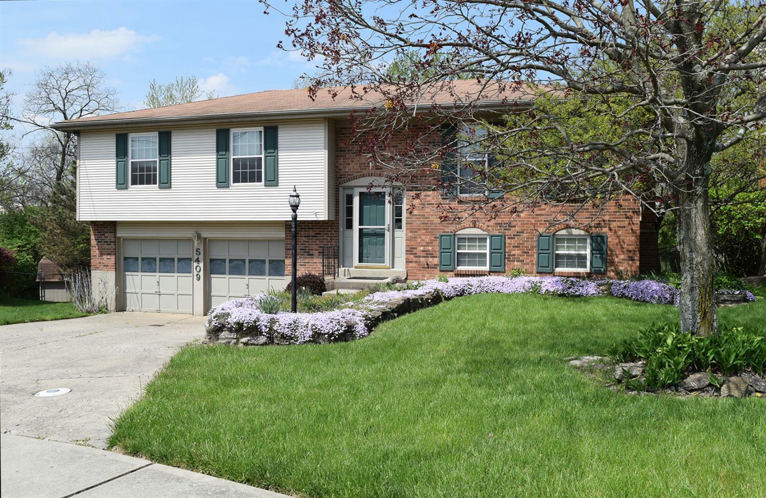 Property Photo: 5409 Leumas Drive OH 45239