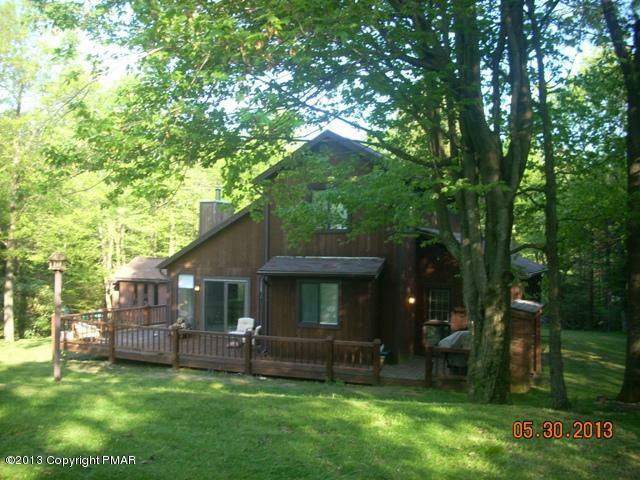 Property Photo:  673 Minsi Trail  PA 18334 