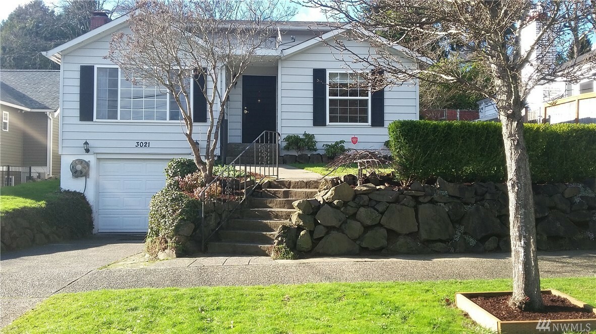 Property Photo:  3021 35th Ave W  WA 98199 