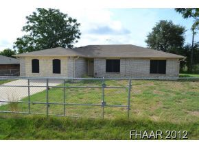 Property Photo: 100 Stirrup TX 76542