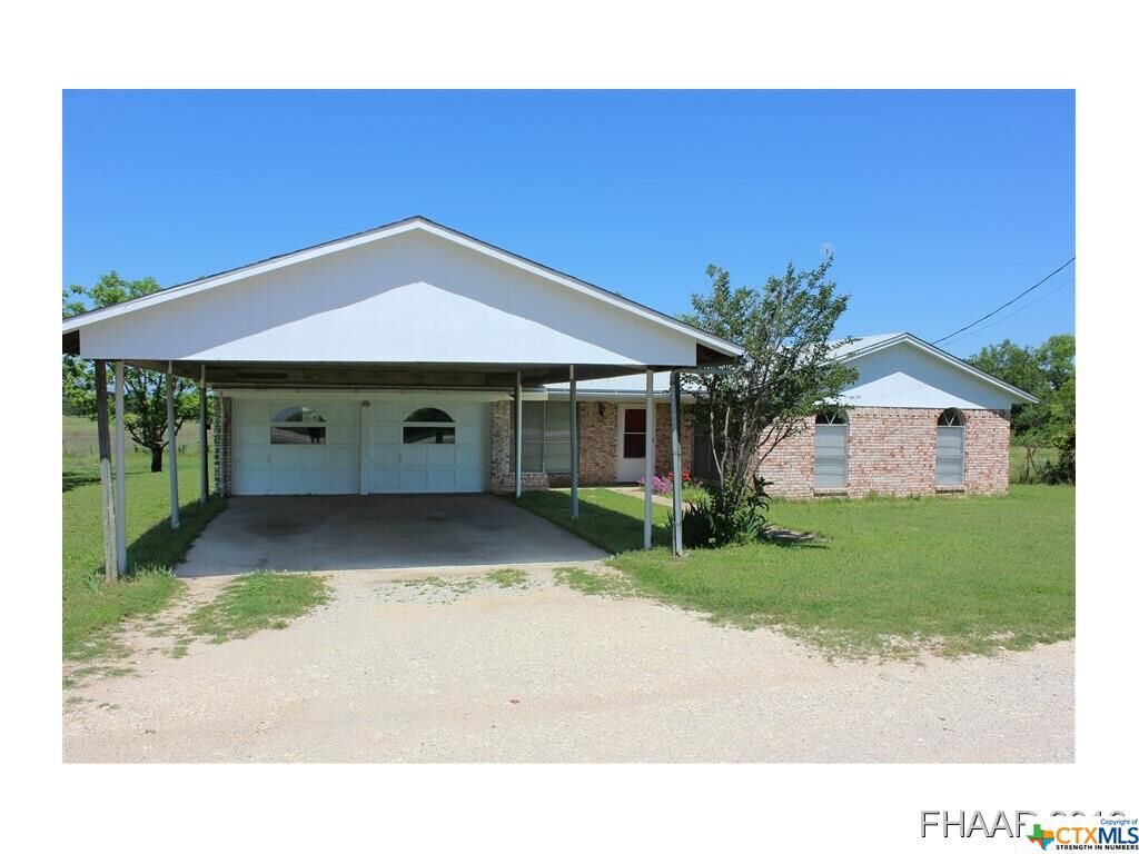 Property Photo: 695 Fm 1602 TX 76538