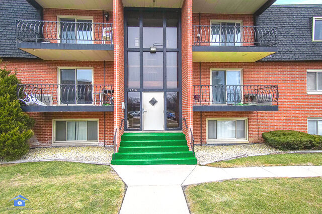 Property Photo:  3010 171st Street E2  IL 60429 