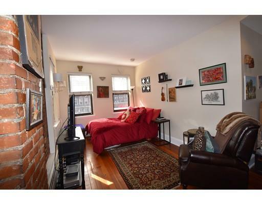 Property Photo:  57 Charter St 3D  MA 02113 