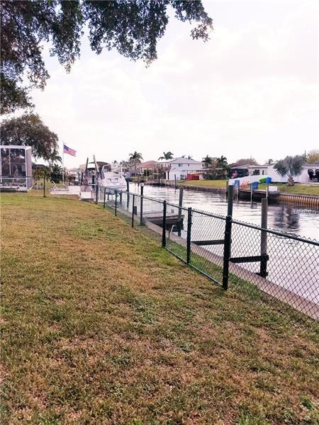 Property Photo: 803 Camellia Avenue FL 34222