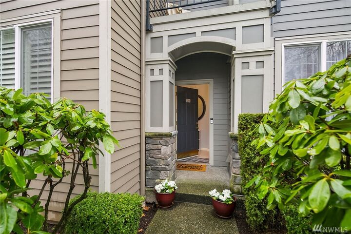 Property Photo: 12310 NE 92nd St H212 WA 98033
