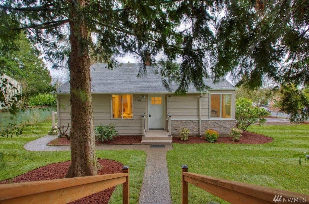 Property Photo:  11605 74th Ave S  WA 98178 