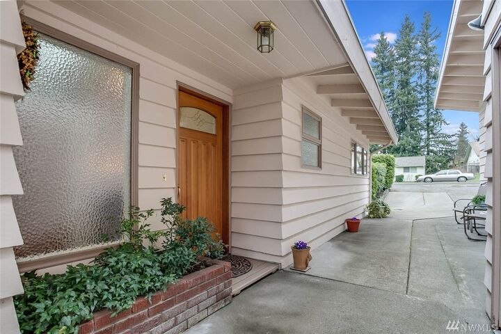 Property Photo: 2545 NE 204th St WA 98155