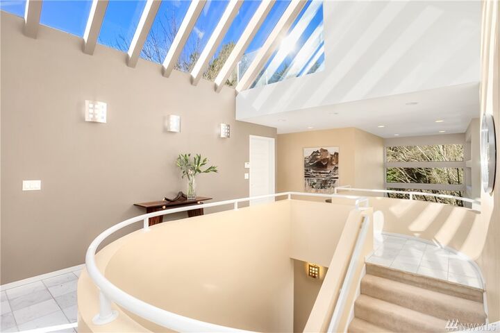 Property Photo: 7513 55th Place NE WA 98115