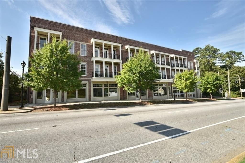 Property Photo:  269 W Crogan St  GA 30046 