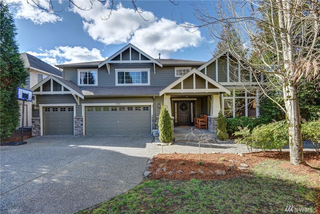 Property Photo:  9919  225th Avenue NE  WA 98053 