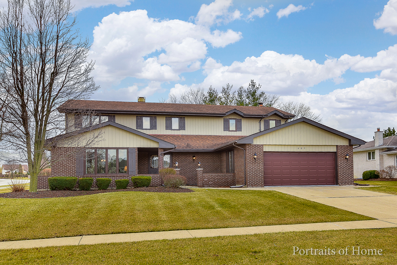 Property Photo:  403 Woodgate Court  IL 60527 