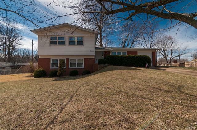 Property Photo: 214 McKnight Road IL 62208