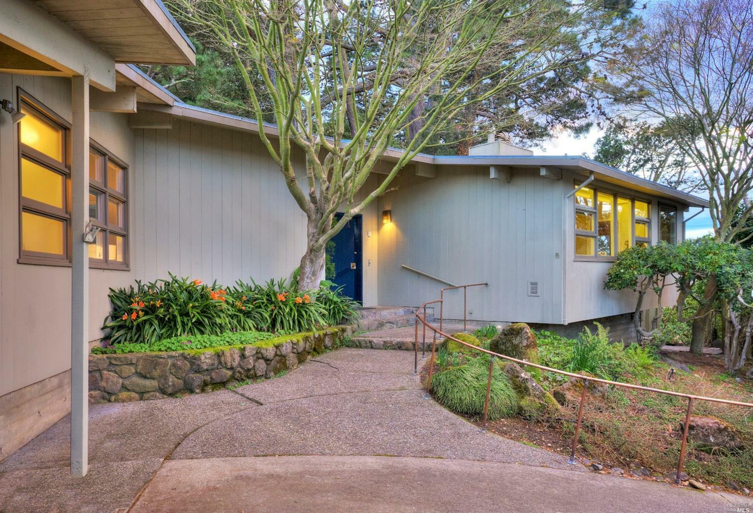 Property Photo: 6 N Point Circle CA 94920