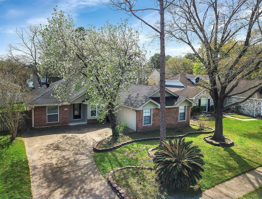 Property Photo:  8606 Greenleaf Lake Drive  TX 77095 