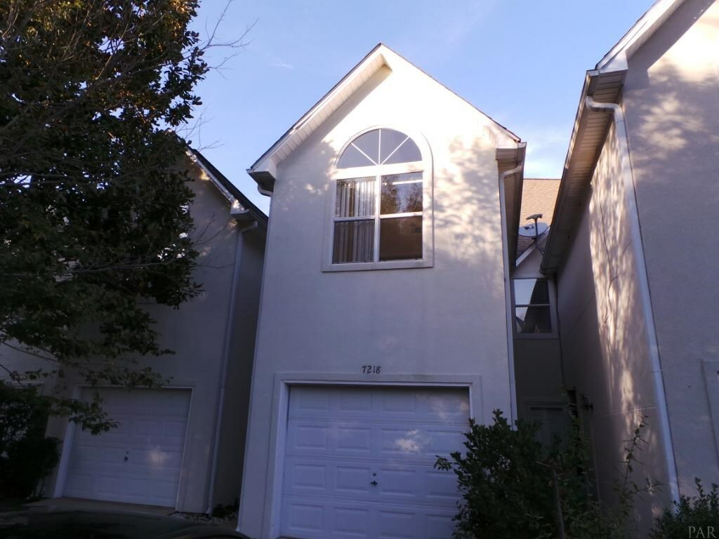 Property Photo:  7218 Majestic Blvd  FL 32566 