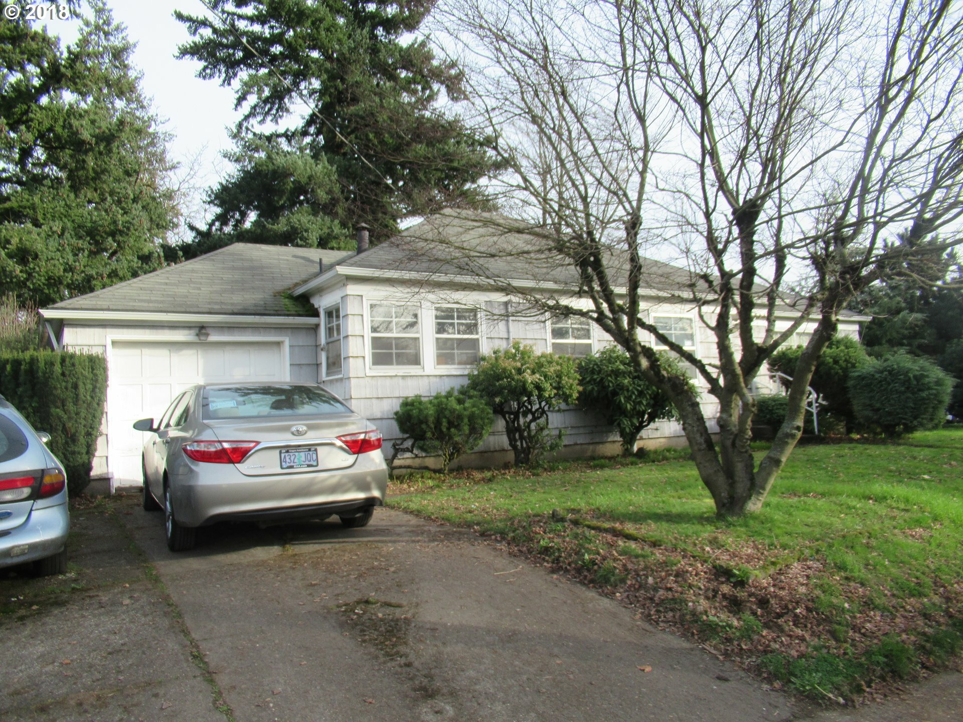 Property Photo:  2250 SE 122nd Ave  OR 97233 