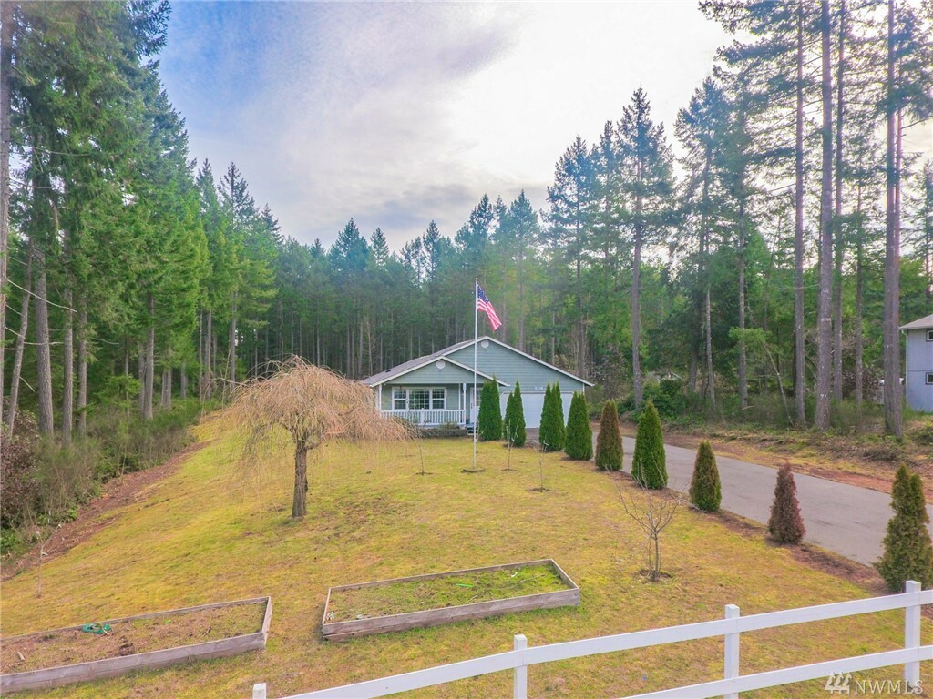 Property Photo:  206 SW Verona Ct  WA 98367 