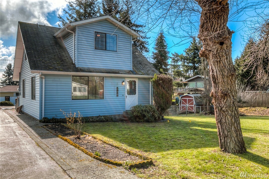 Property Photo:  4249 S 166th St  WA 98188 