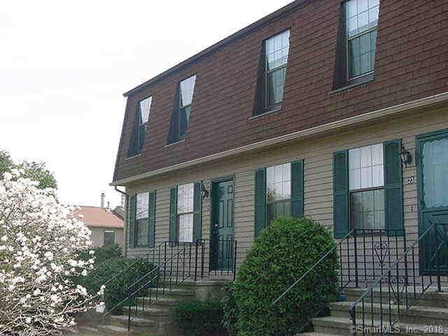 Property Photo:  22 Bay Path Way 22  CT 06405 