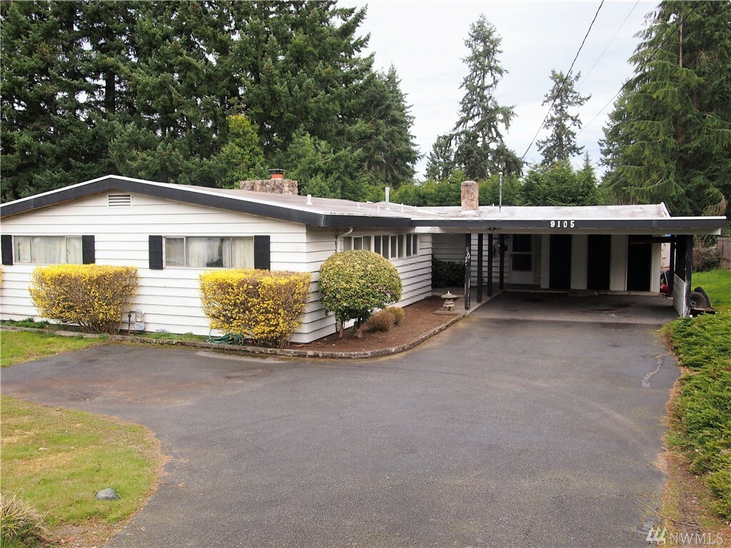 Property Photo: 9105 188th St SW WA 98026