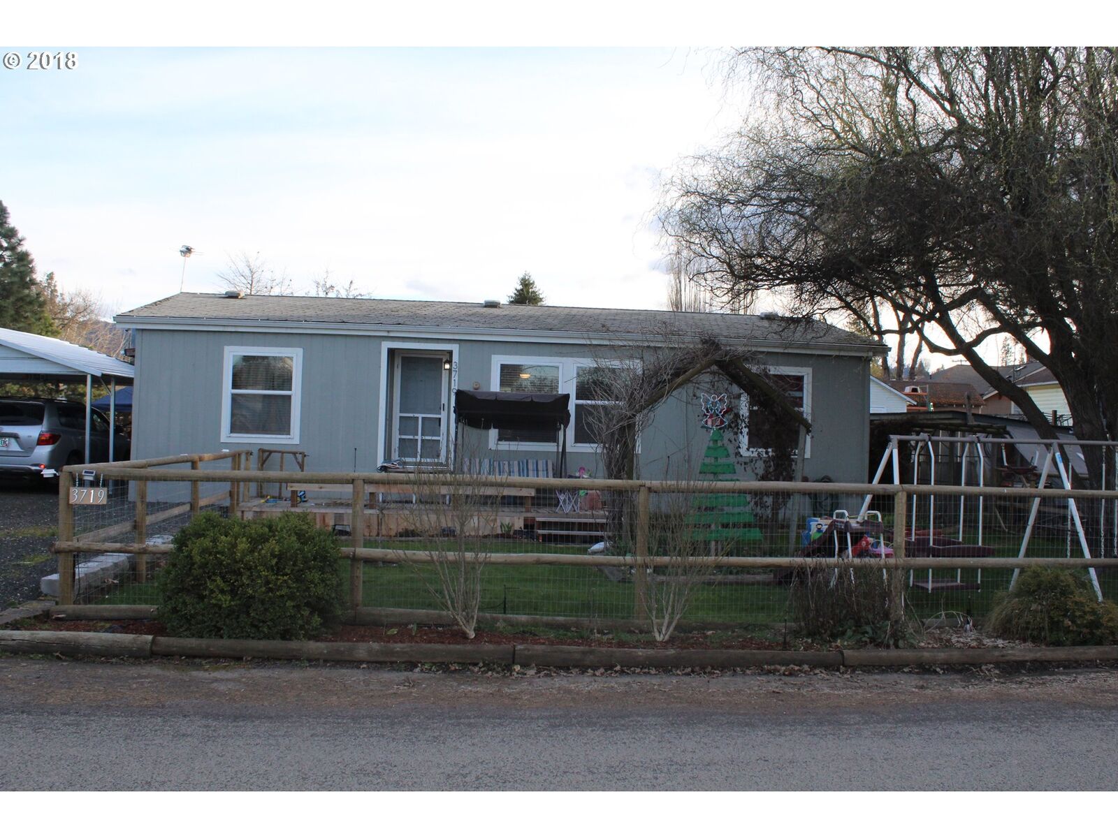 Property Photo: 3719 Mud Alley Dr OR 97031