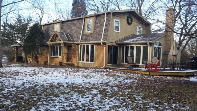 Property Photo:  452 Oakwood Drive  IL 60010 