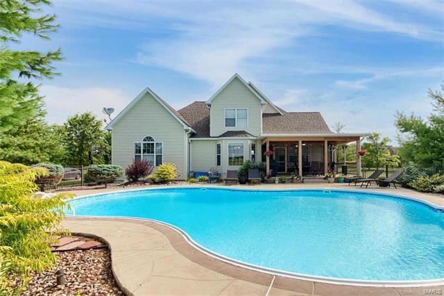 Property Photo: 8402 Timber Ridge Drive 62025