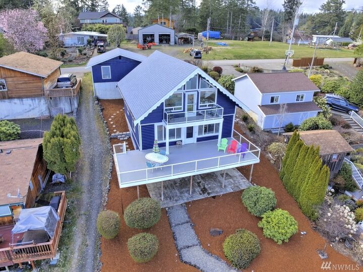 Property Photo: 1170 E Treasure Island Dr WA 98524