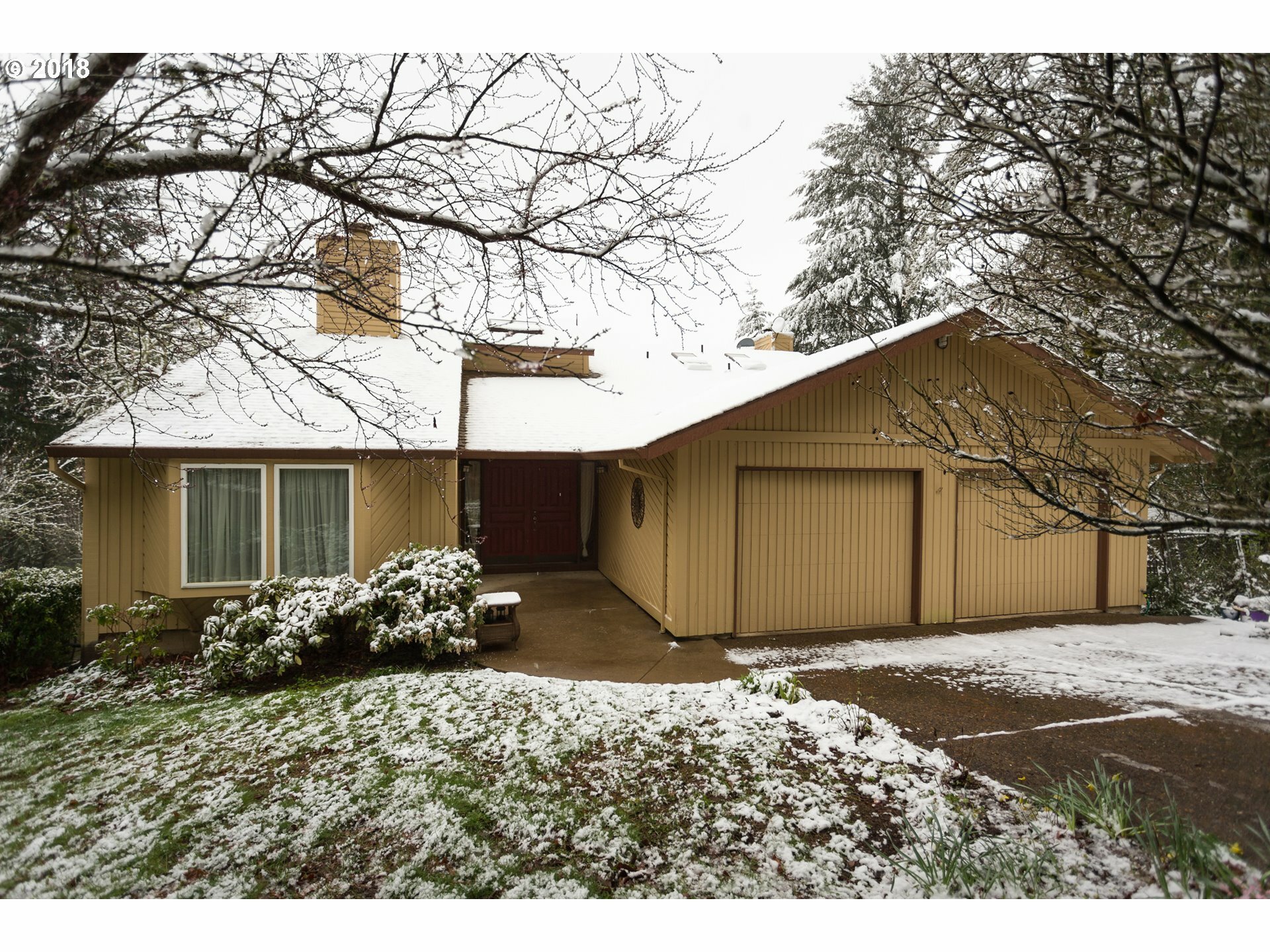 Property Photo:  25025 SW Albertson Rd  OR 97123 