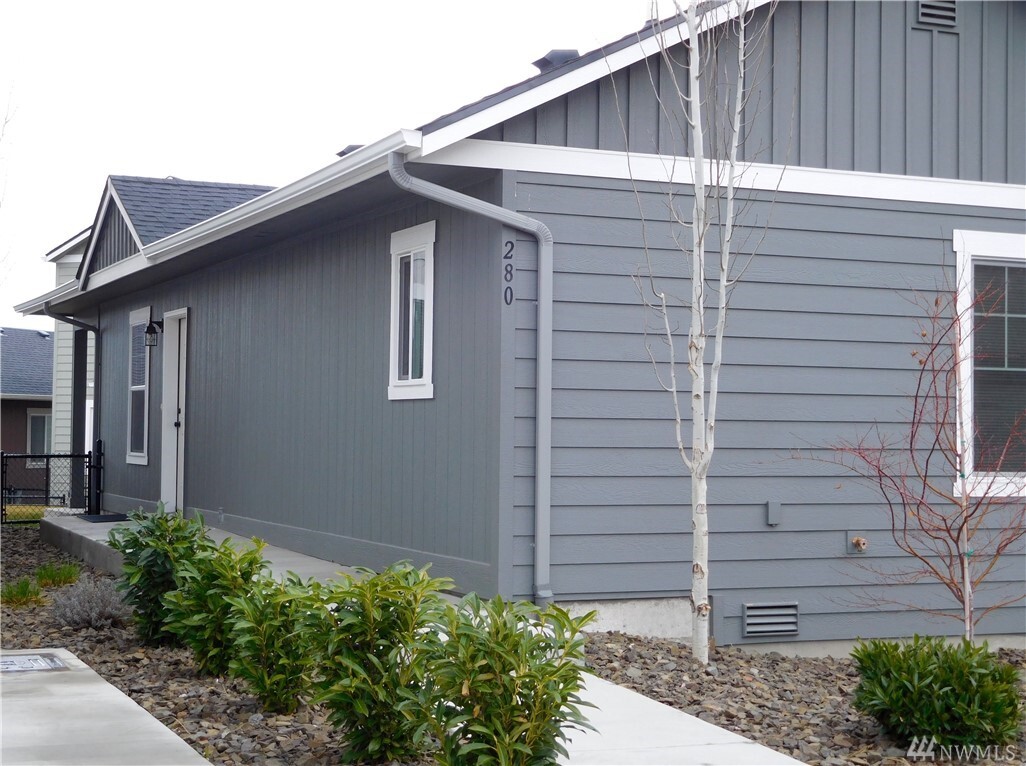 Property Photo:  280 Saddlehorn Lane  WA 98801 