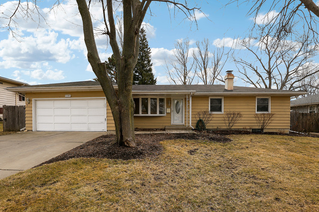 Property Photo:  1141 Laurel Drive  IL 60506 