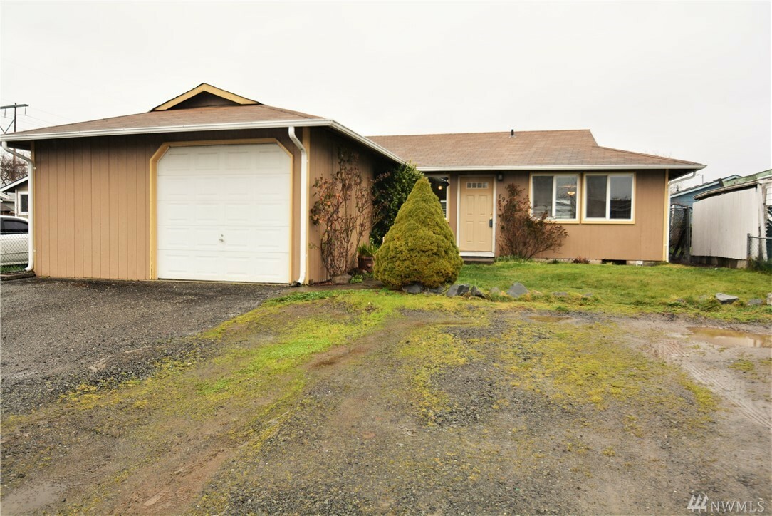 Property Photo:  8931 12th St NE  WA 98258 