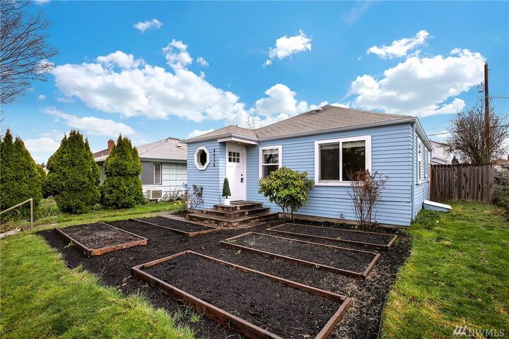 Property Photo: 4934 Beacon Avenue S WA 98108