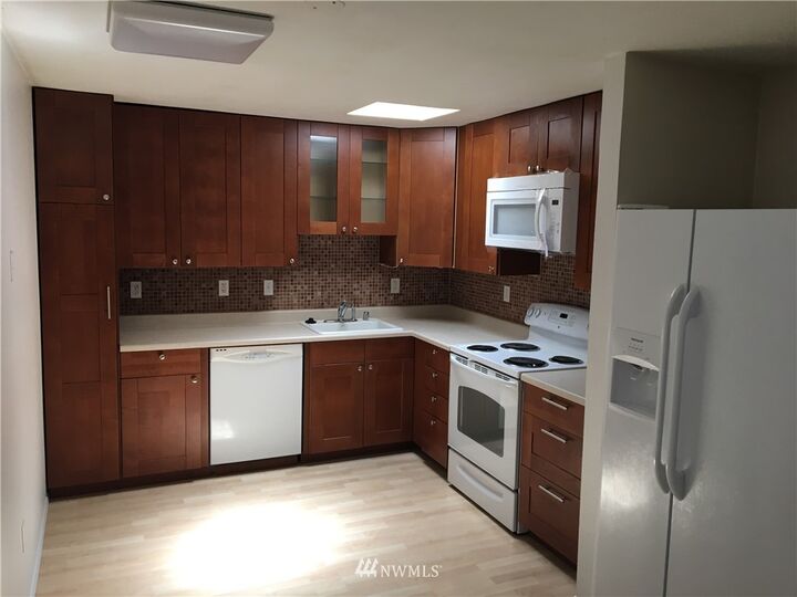 Property Photo: 14600 SE 176th Street K-5 WA 98058