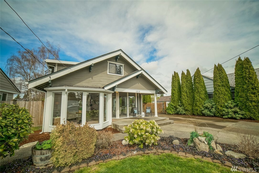 Property Photo: 1215 W Pioneer WA 98371
