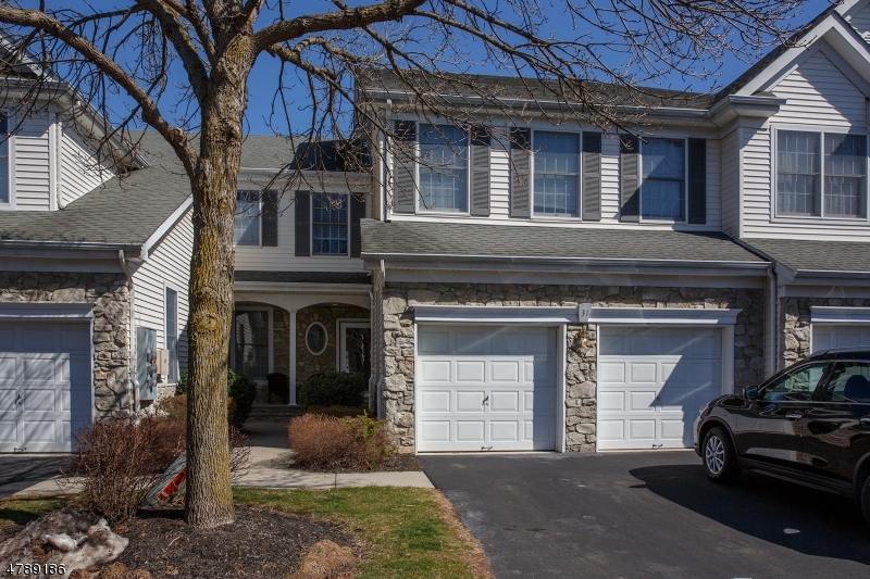 Property Photo:  31 Pinehurst Cir  NJ 08801 