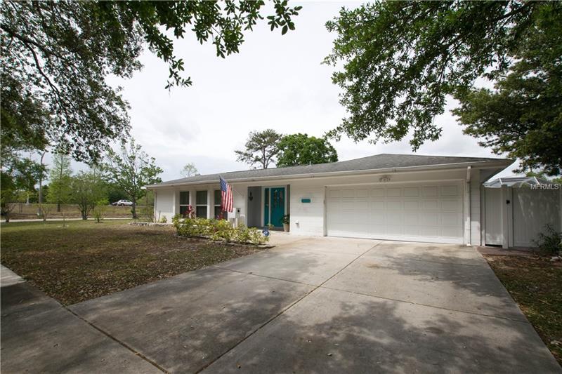 Property Photo:  2201 71st Avenue N  FL 33702 