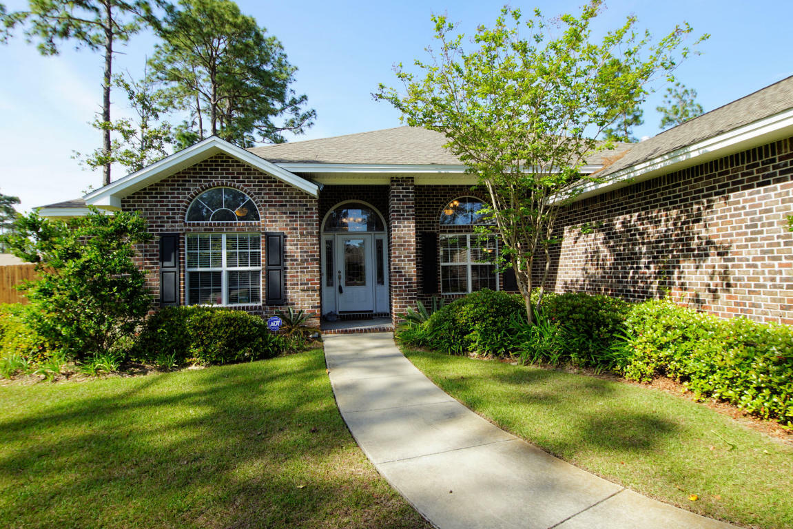 Property Photo: 139 Red Maple Way FL 32578