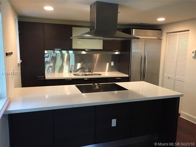Property Photo: 835 Michigan Ave 2 FL 33139