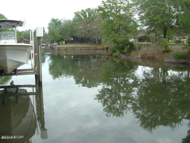 Property Photo: 1351 Capri Drive FL 32405