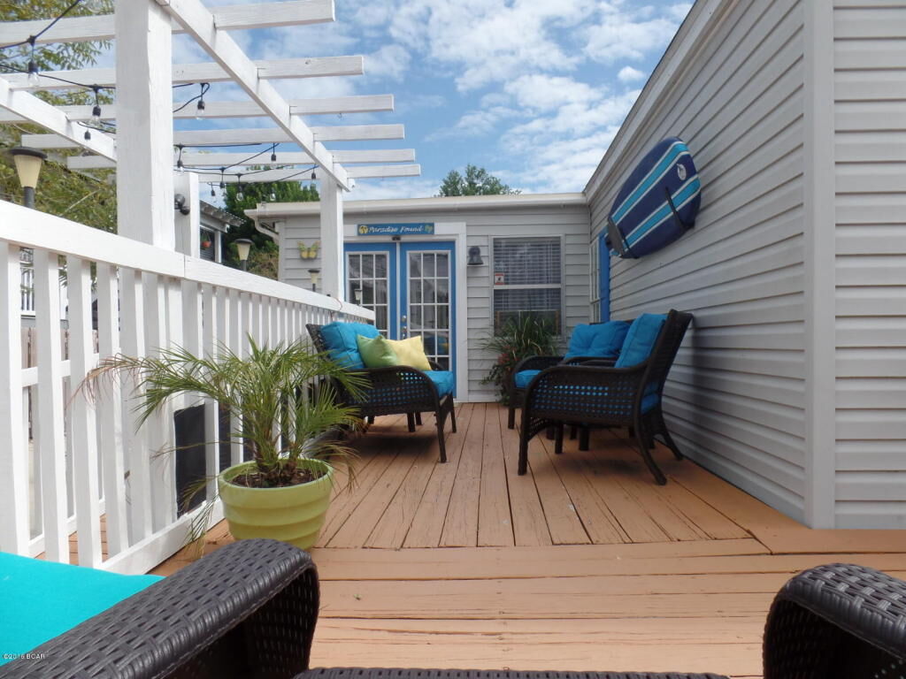 Property Photo: 330 Shasta Street FL 32413