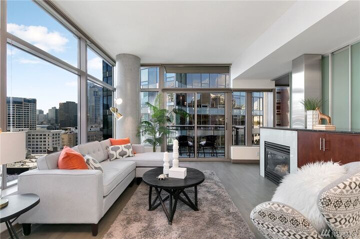 Property Photo: 2033 2nd Avenue 1508 WA 98121