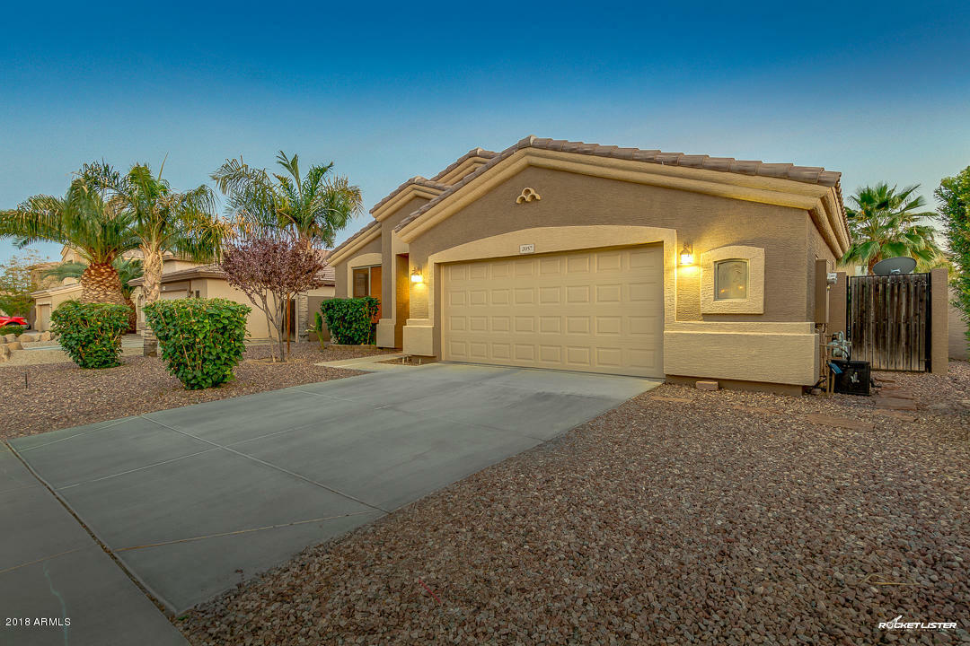 Property Photo: 2057 E Riviera Drive AZ 85249
