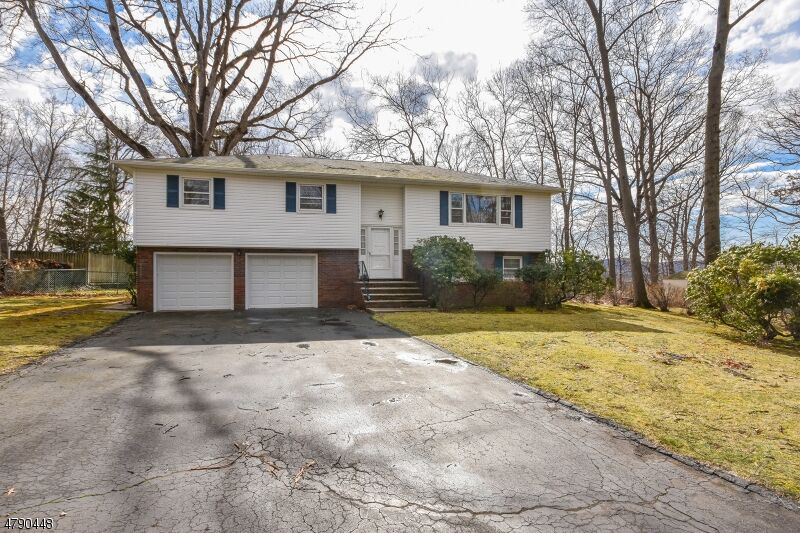 Property Photo:  11 Lucas Ln  NJ 07470 